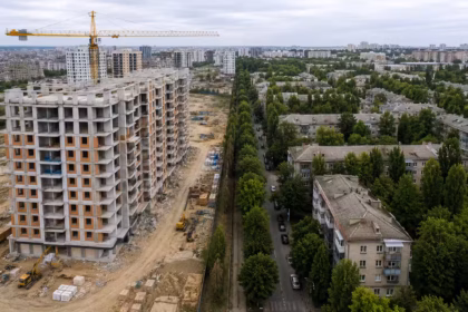 Порівняння новобудови і вторинного ринку нерухомості в Україні